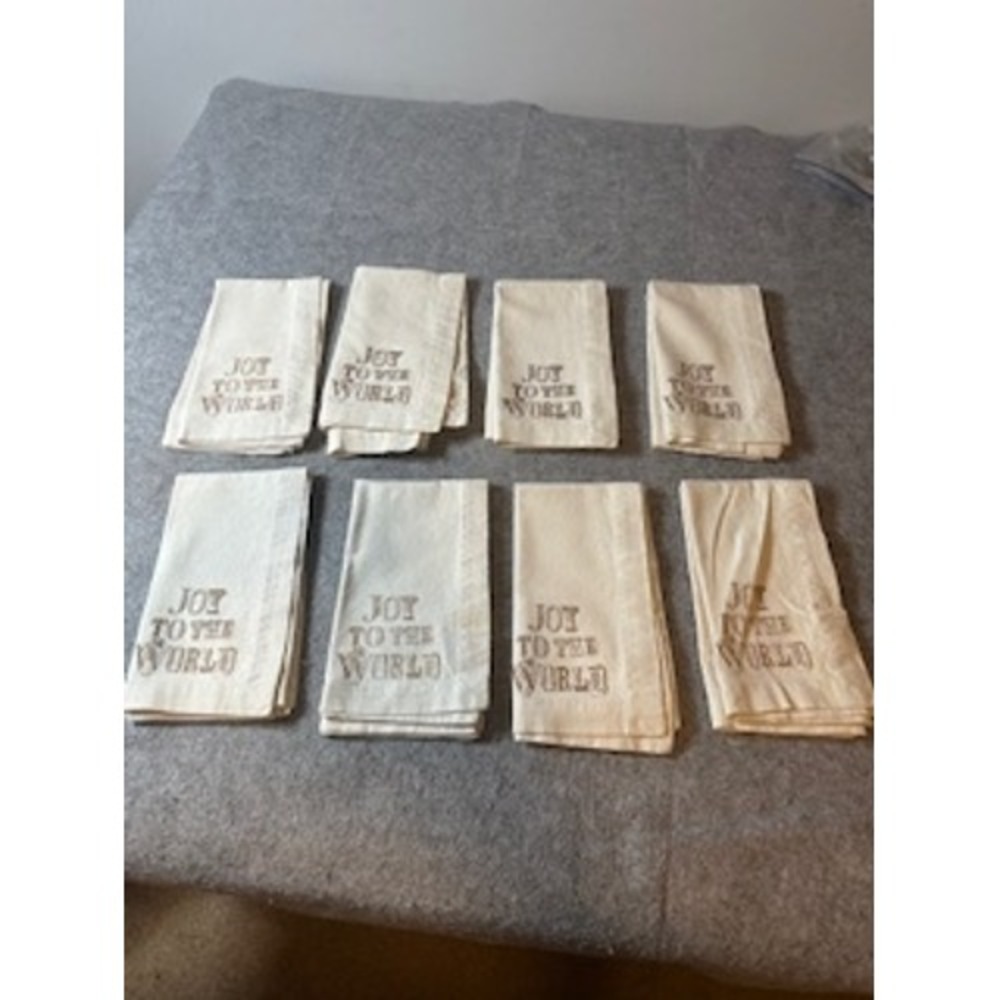 Set of 8 Joy To The World Christmas Cloth Napkins Cream Gold Holiday Table Decor